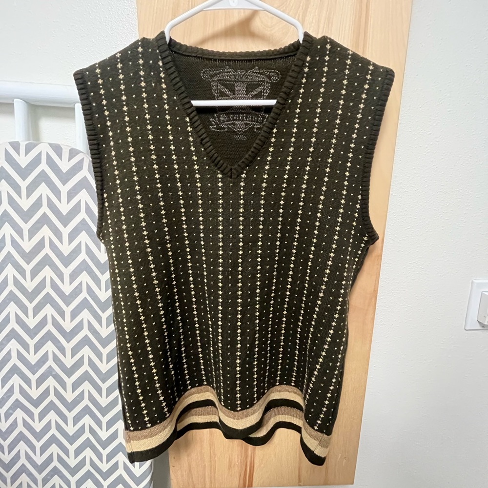 Sweater vest